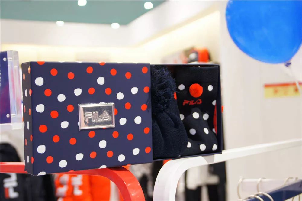 红红火火恍恍惚惚的意思是什么,红红火火恍恍惚惚是什么意思