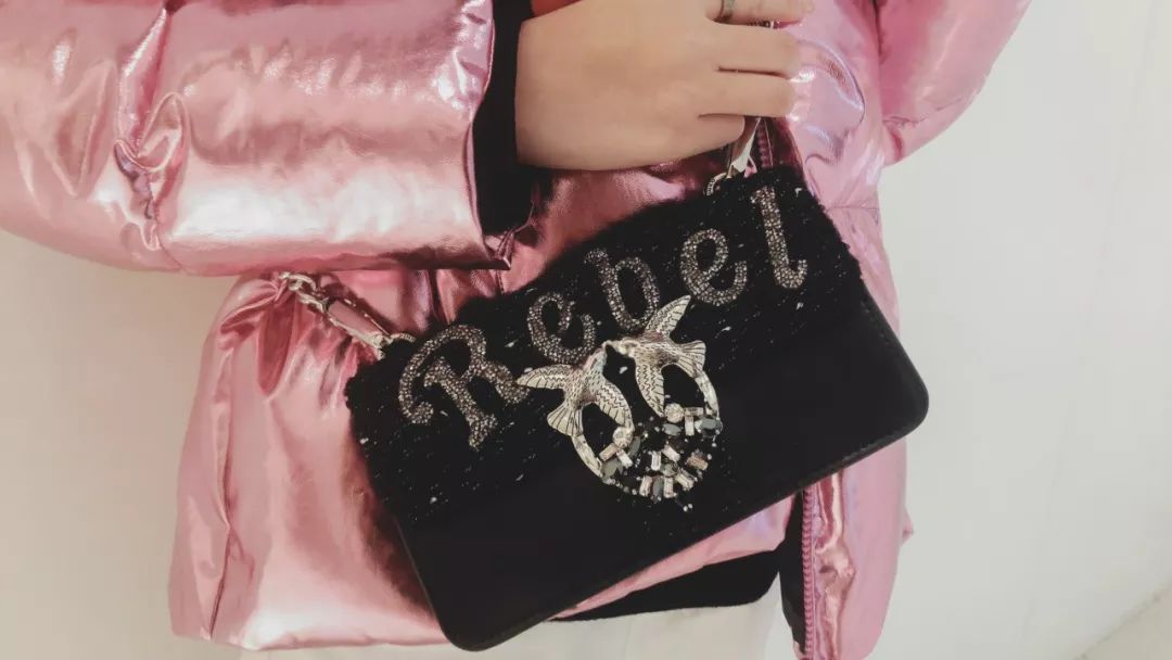 潮牌的穿搭风格叫什么,2023潮牌穿搭风格