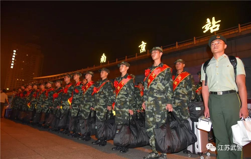 闀滃ご涓嬬殑鍏畨閾佸啗,鍏夊奖娴佸勾瑙嗛澶у叏