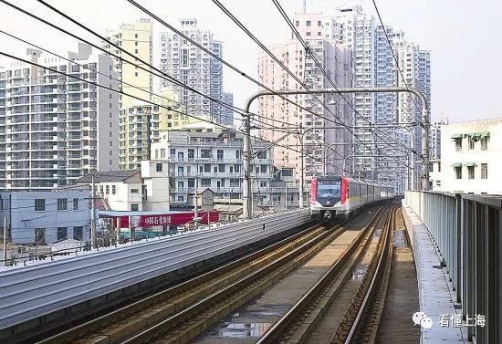 马路道口菱形标志,马路道口鬼探头
