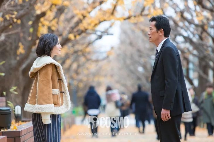 我没有年轻10岁的药，但马思纯这件“少女感”可以