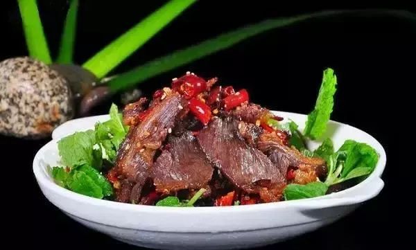 云南寻甸牛干巴做法,舌尖上的云南普洱茶