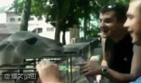 回顾2018,你的关键词是什么;开逛啦,济南新芙蓉街今起开门迎客;硬核!自行车与轿车相撞,竟把轿车车头撞扁了