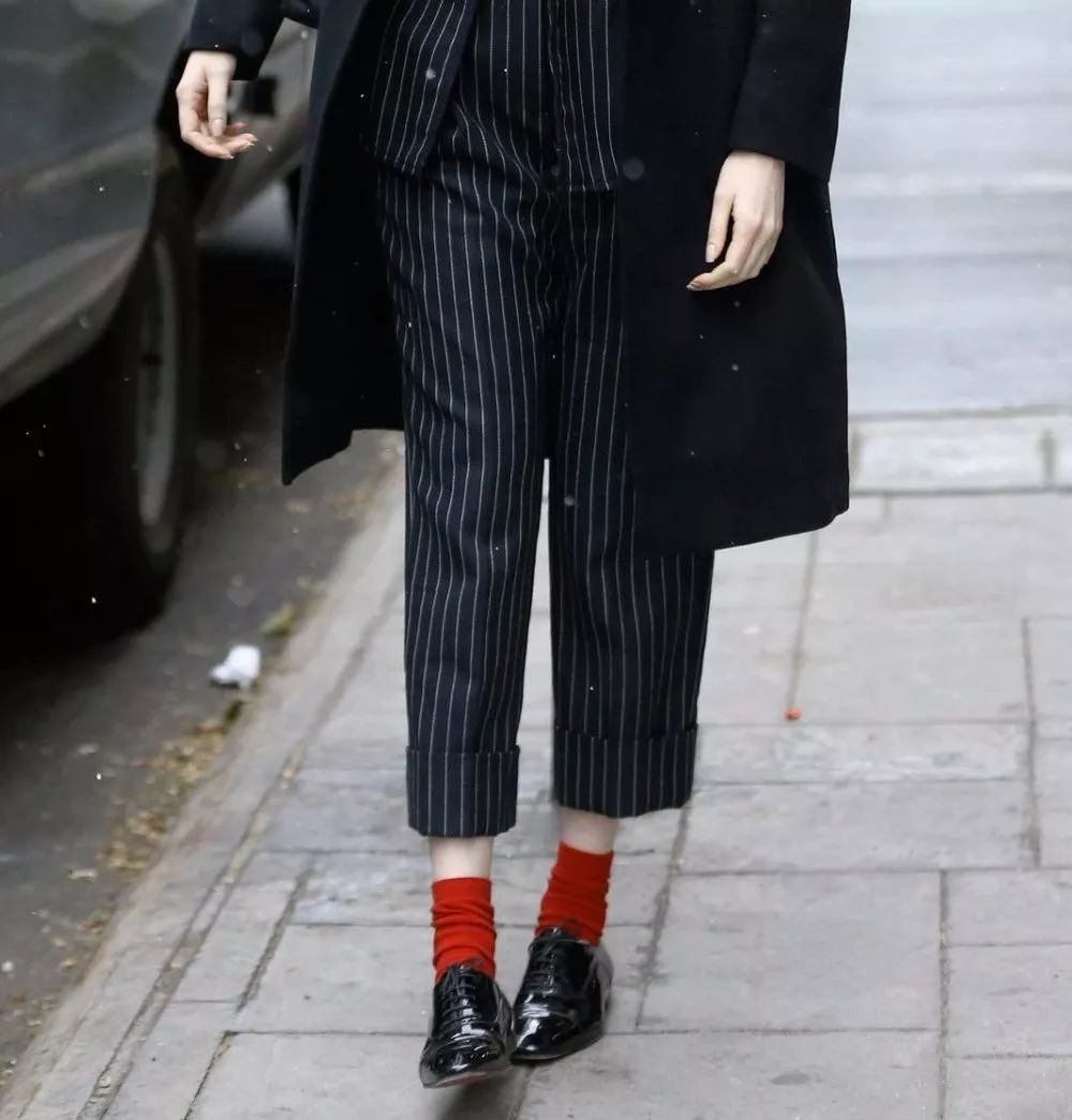 李宇春易烊千玺演绎时代感,易烊千玺穿中国红