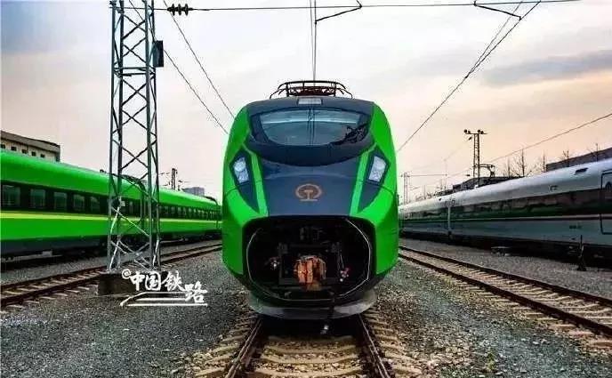 嘉兴站首次停靠动车组列车,嘉兴站停靠的高铁和动车
