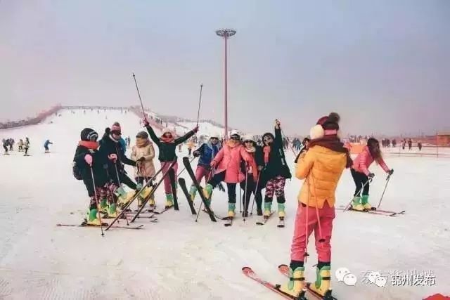 赏冰嬉雪过大年高清,锦州冰雪温泉节在哪