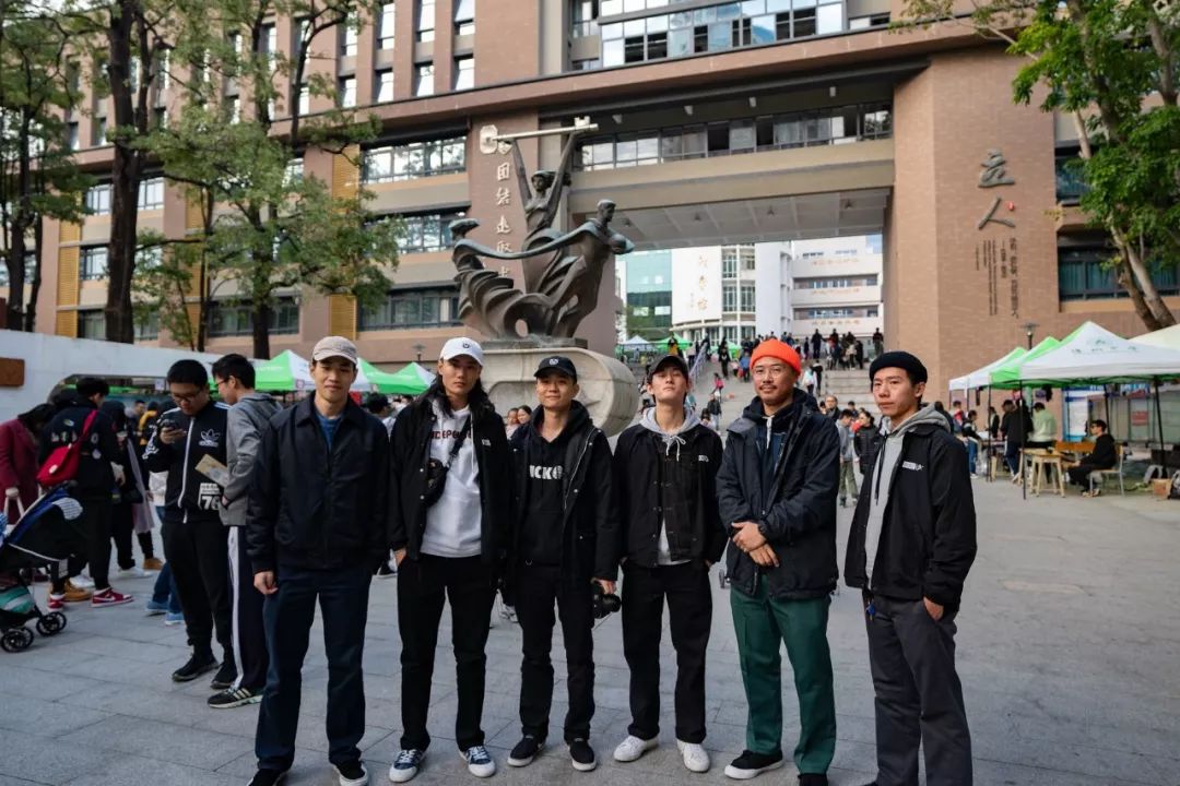 新年的第一天，沸点滑板进驻了深圳中学「今朝有九」游园会！