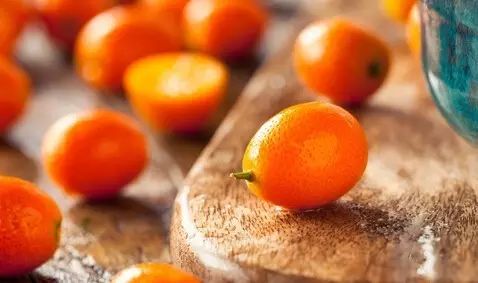 去越南旅游买什么特产带回来,来三亚旅游带点什么特产回家