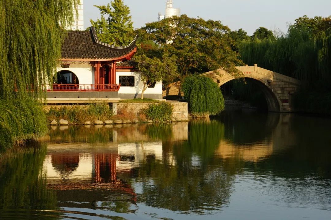 魔都一日游最佳路线,周末就要玩出来新花样