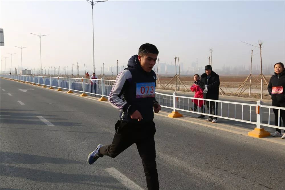 「文体活动」尉犁县举办2019年“迎新春”千人万米冬季长跑比赛