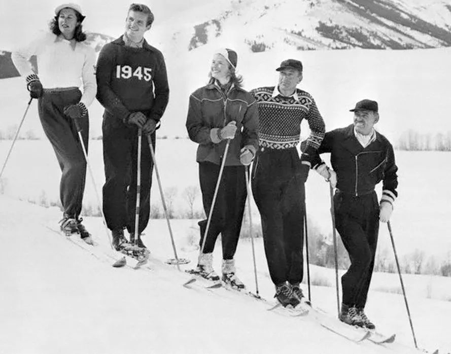 儿时的毛衣都是妈妈织的,回忆年轻时候织的毛衣