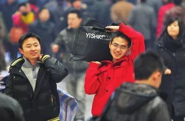 2023年春运会有很多人吗,2023春运已开始很多人提前回乡