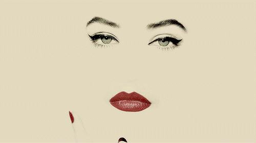 用它立马变女神,一种神奇的面霜抹上它瞬间变年轻