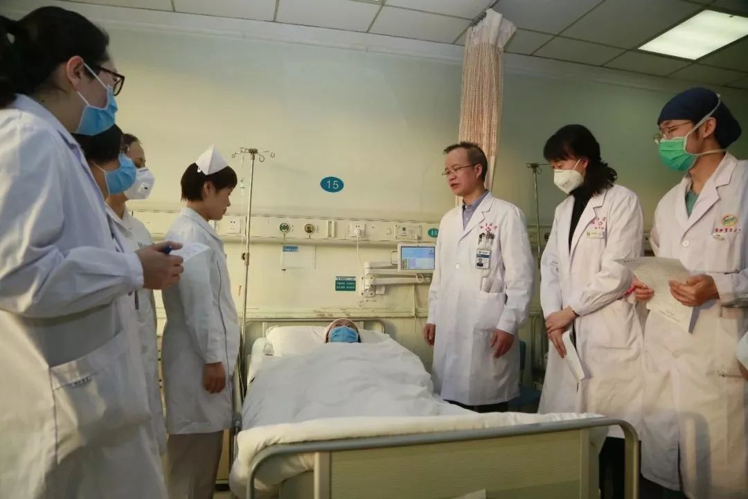 女儿“借”母亲子宫，生下宝宝……这关系以后有点尴尬