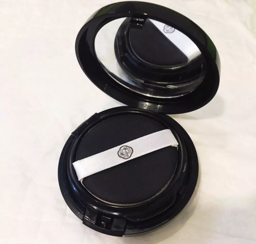 发了年终奖买什么？能一打四的高颜值口碑气垫，我！全！要！