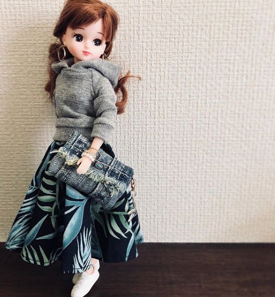 火爆ins的美妆娃娃穿搭日常，承认吧，你的衣服还没一个玩偶多！