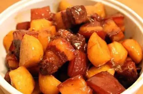 年味儿红红火火又一年,胡同红烧肉