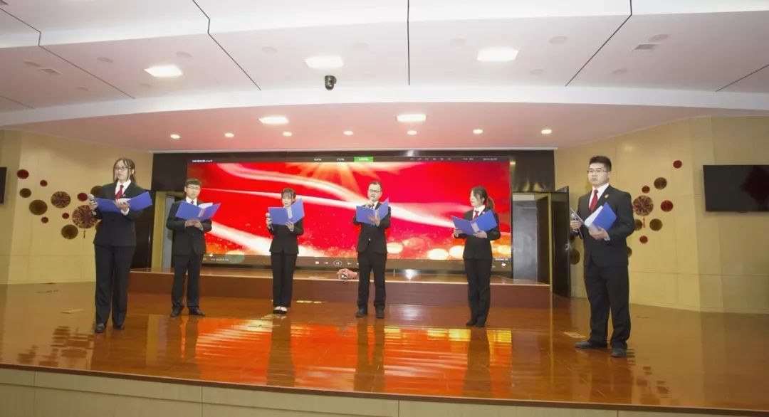 帅炸！法院小可爱们策划的这场“春晚”大show，仿佛开了挂……