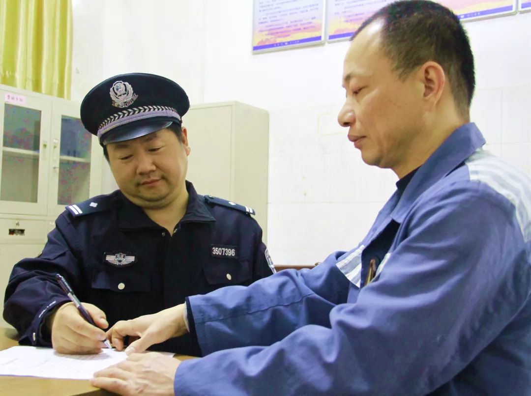 福建35名囚犯除夕可回家吃团圆饭，来回无警察无押送