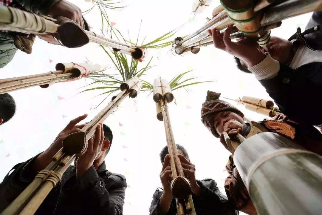 「到春城·过春节」弦歌知意,时间流过的民族乐器