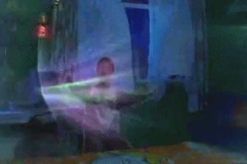 小时候暗恋班上的一个女生,14岁女同学坚信全班都暗恋她