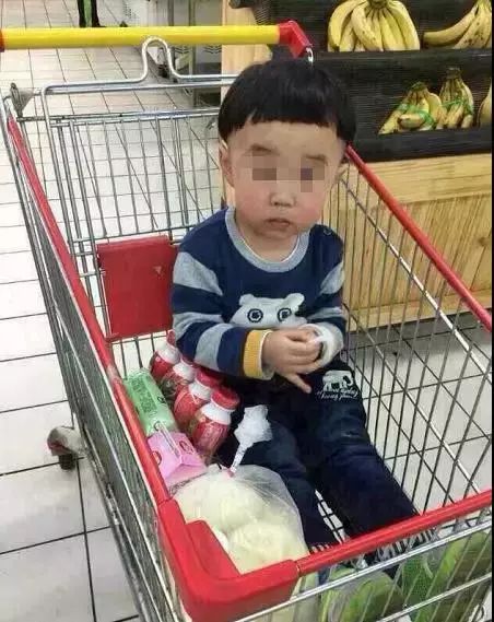 一个三岁小女孩在锦绣花园被拐了,3岁孩子在锦绣花园被拐