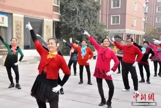 鎻愰啋骞磋交浜哄埆鎷呭績澶村彂,骞磋交浜鸿涓嶈鎷呭績澶村彂