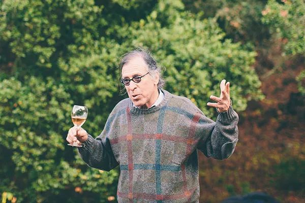 在美国开餐馆怎么运营,如何在国外开餐饮店赚钱