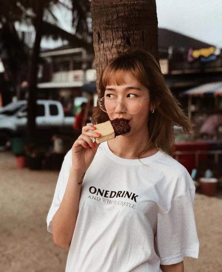 泰国网红眼镜妹,泰国最近很火的眼镜妹