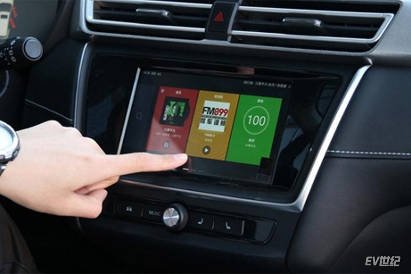 荣威ei5新能源纯电动车,全新纯电休旅车荣威ei5有话说