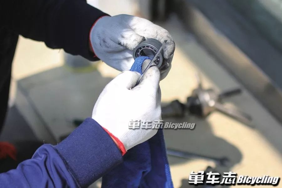 山地车五通滑牙修复多少钱,山地车五通清洗