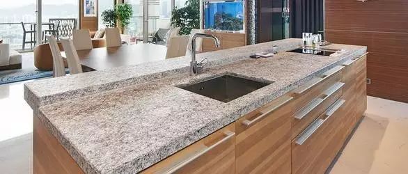 石英石橱柜台面的优缺点,各种橱柜门的优劣势分析图