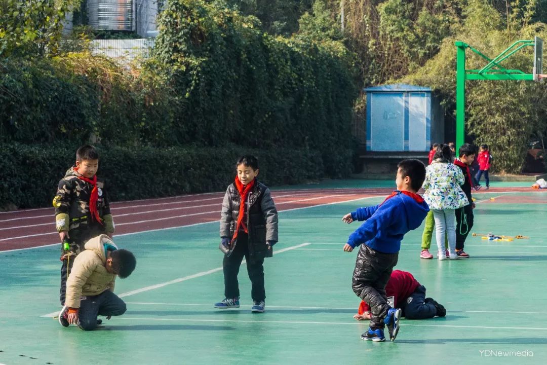 都说，出常青花园等于出了个国……