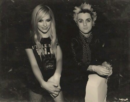 AvrilLavigne——《Girlfriend》花路千万条，健康第一条