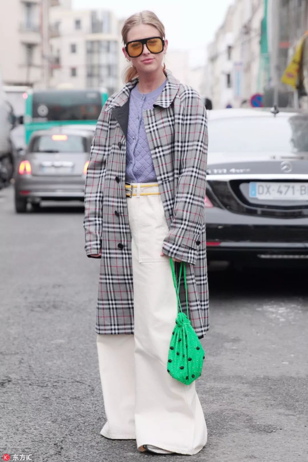 明星穿高级感针织开衫,明星同款街拍针织开衫