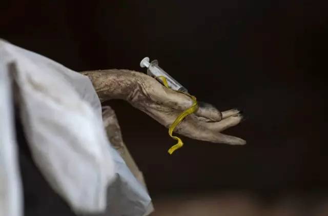 女子藏毒运毒被抓,女子运毒藏毒案