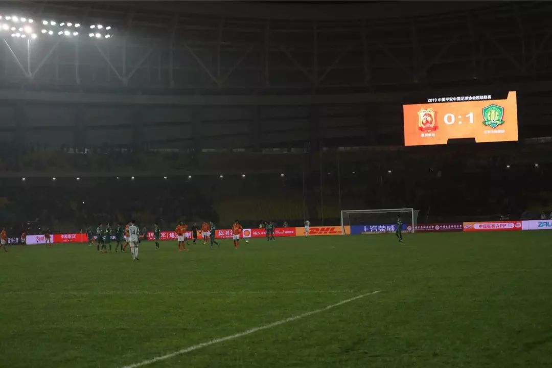 中超首秀,中超武汉卓尔绝杀大连一方集锦