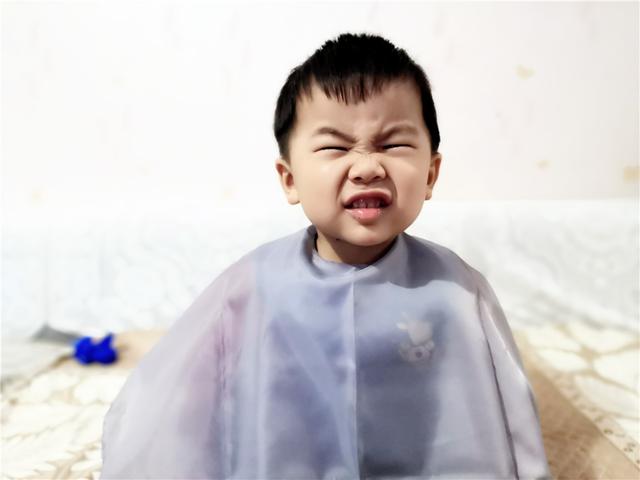 宝宝玩具工具大全,小白熊婴儿理发器测评