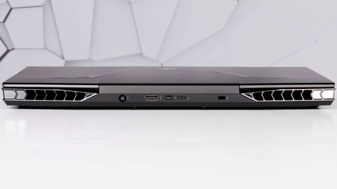 良心的中端游戏本,聊聊最近很火的两款游戏本