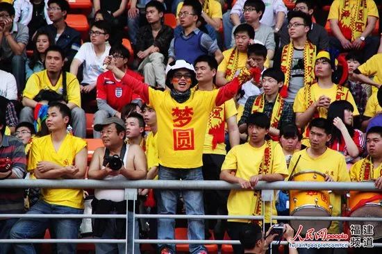 西安渭南球迷专列车次,2019中甲联赛渭南赛区看台图片