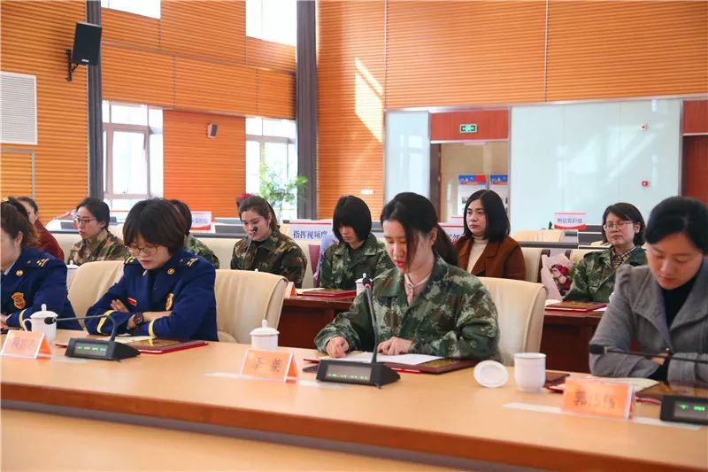 无锡市消防支队联合市妇联组织巾帼风采表彰活动
