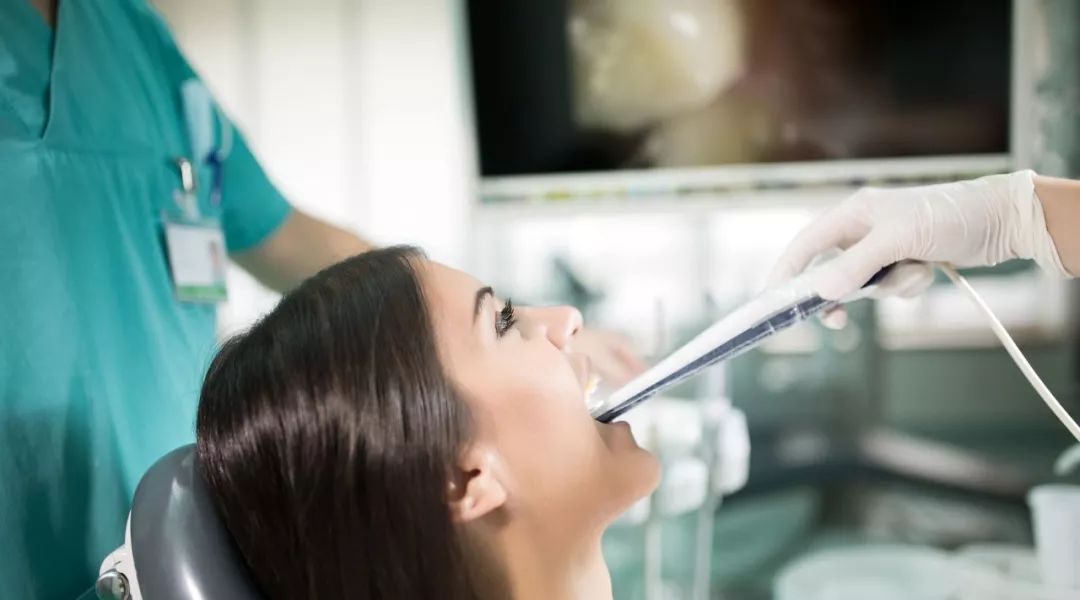 憋屁会导致口臭？听听消化科专家怎么说