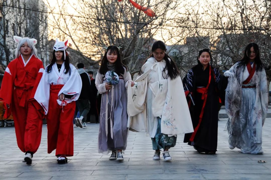 社团文化节社团招新即将开始,社团招新火热举行新成员