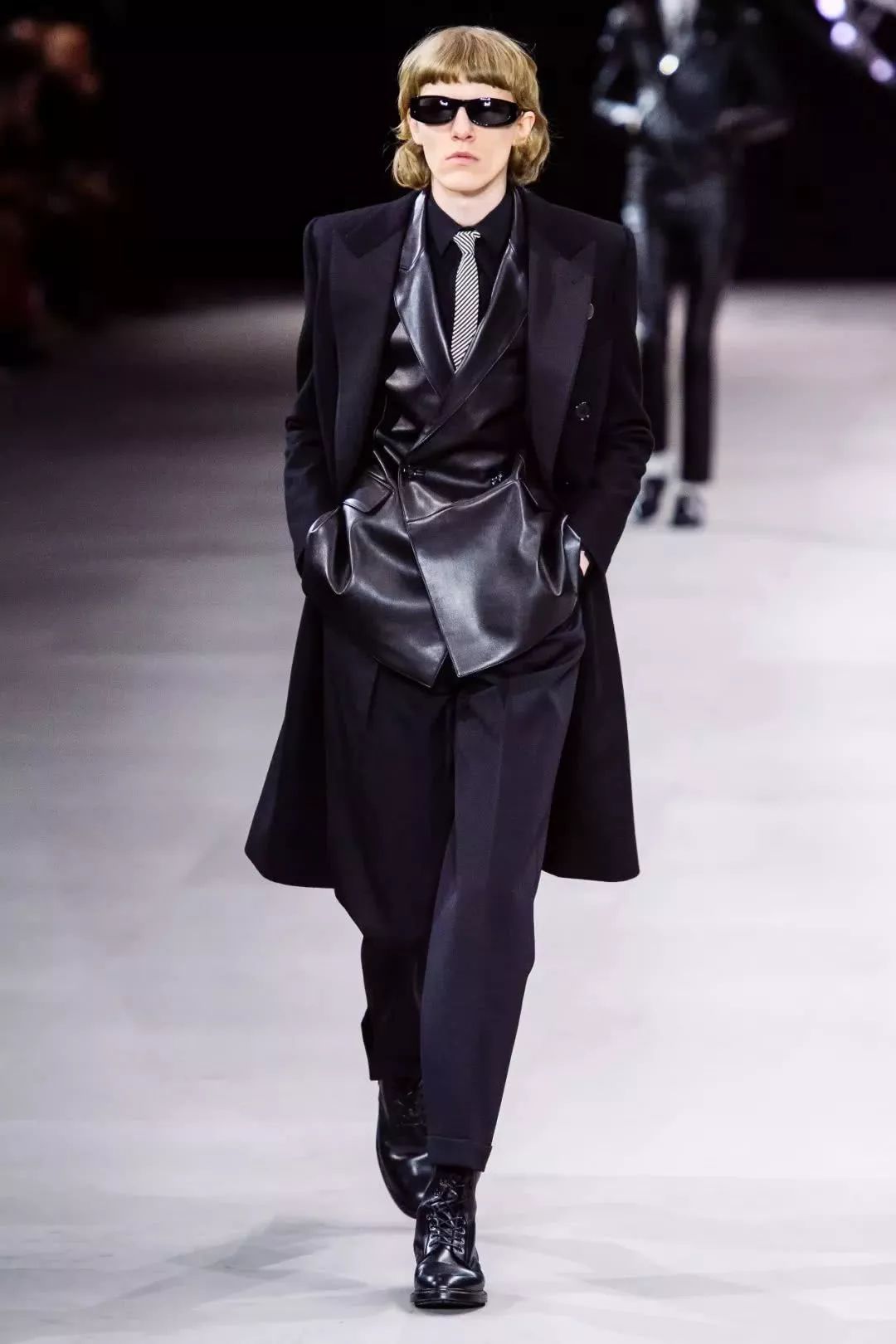 一件皮衣能给你多种风格,每件皮衣都是独一无二