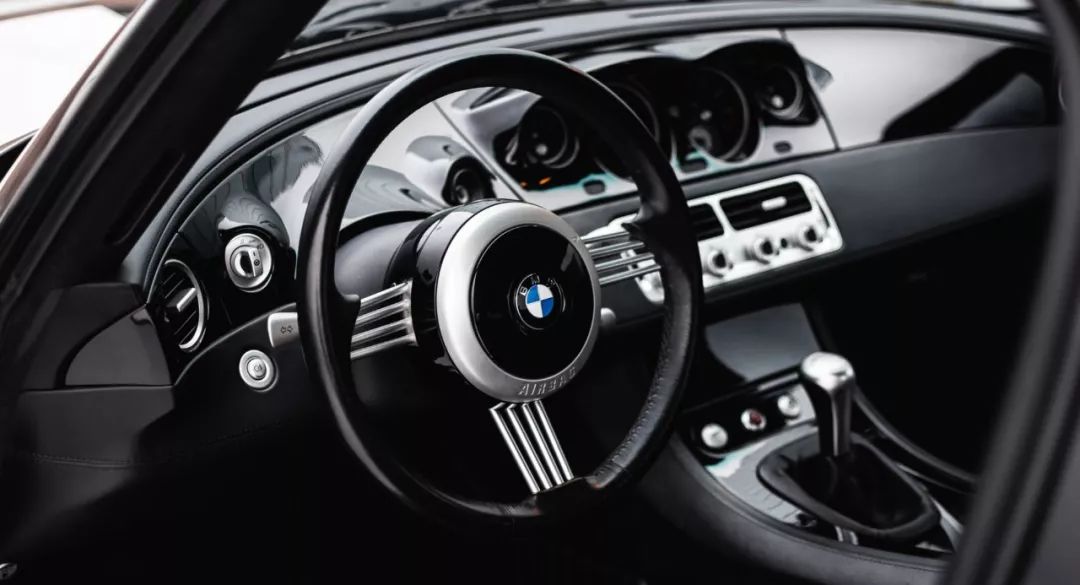 宝马z8价格多少人民币,宝马z8敞篷跑车价格