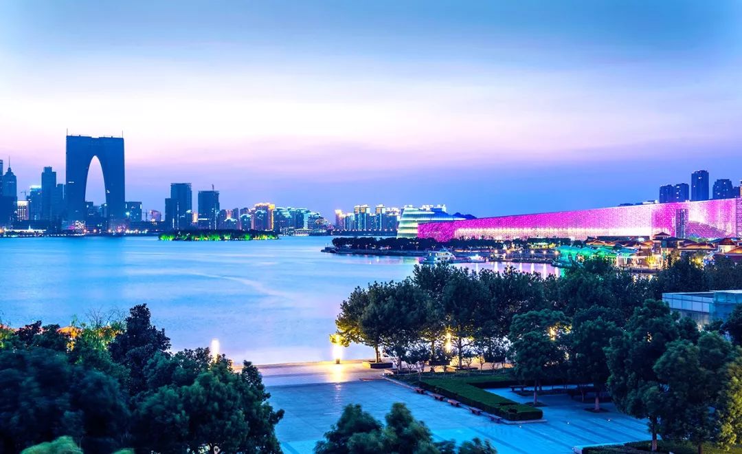 一向以“好吃”出名的凯悦，这次带我把人间三月的春天都吃进了嘴里