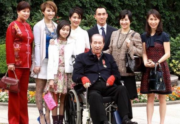 跑男来到澳门,王宝强奔跑吧兄弟上海东方明珠