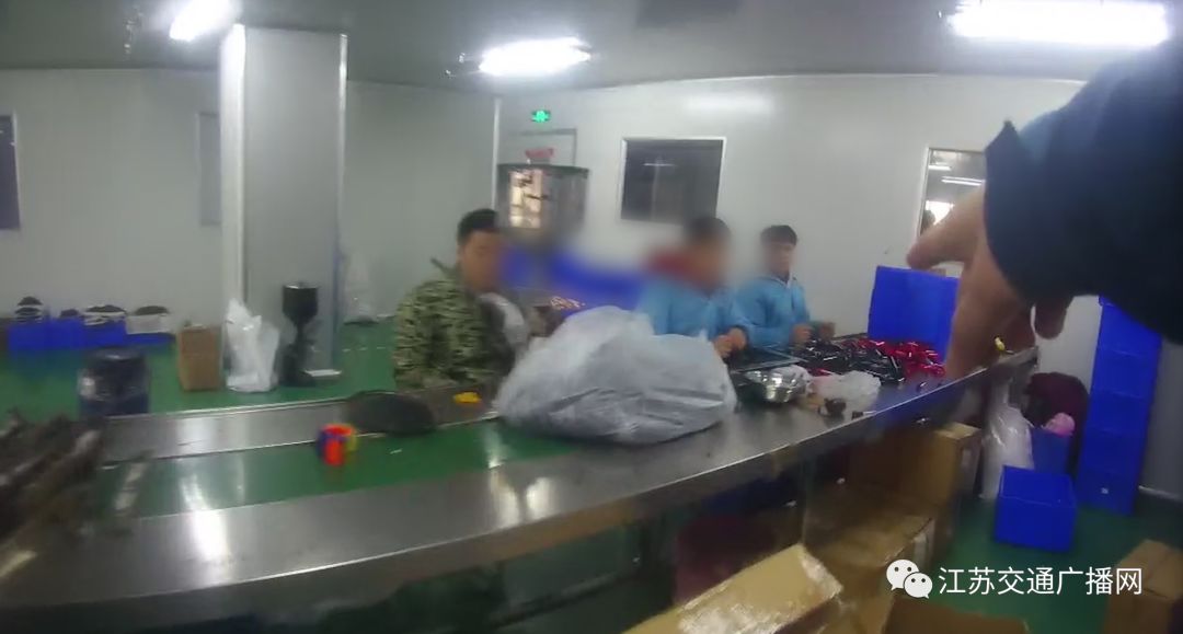 大家觉得哪些假货要抓,警方查出来的假货弄哪里去了