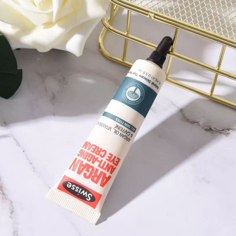 涂眼霜会引起汗管瘤吗,涂眼霜会引起眼部斑吗