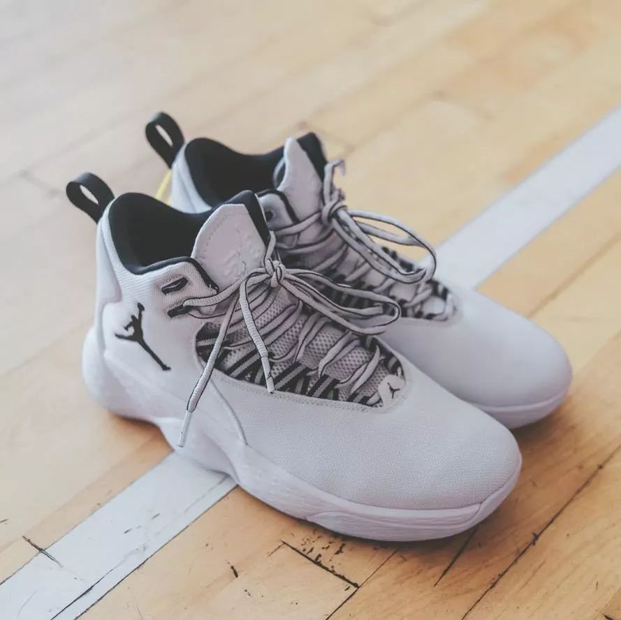 aj1兔八哥上脚测评,aj1兔八哥介绍